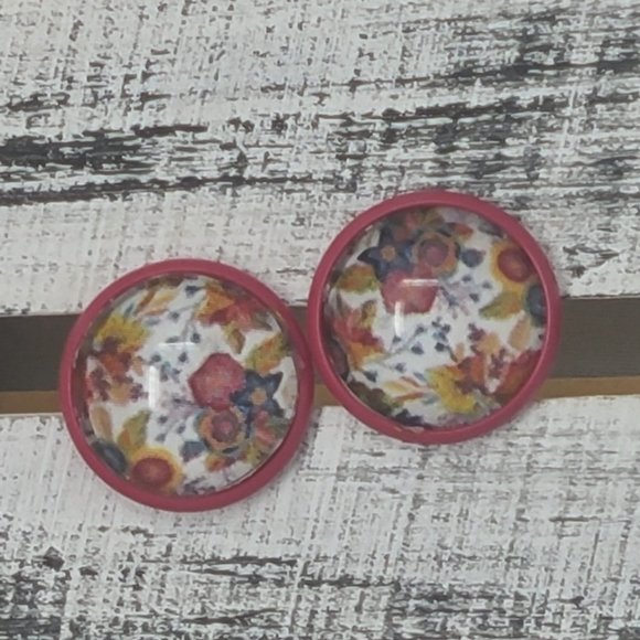 Earrings - Picture 16 of 16